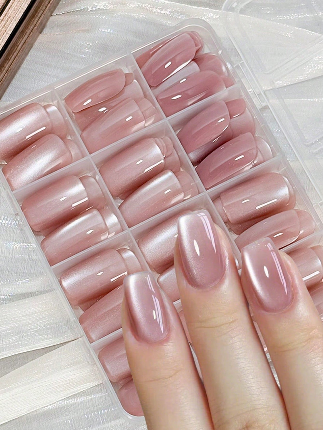 Ongles artificiels
